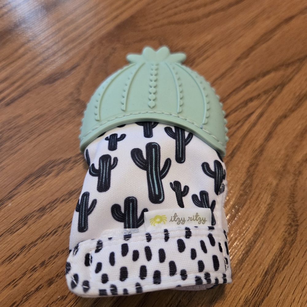 Itzy Ritzy Silicone Teething Mitt Mint Green Cactus Crinkle Toy Baby Infant NB